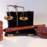 W czym potrafi nam pomóc radca prawny? W jakich rozprawach i w jakich sferach prawa wspomoże nam radca prawny?